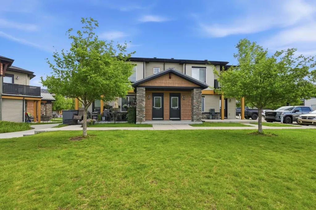 2781 Chinook Winds Drive SW Airdrie AB T4B 3S5