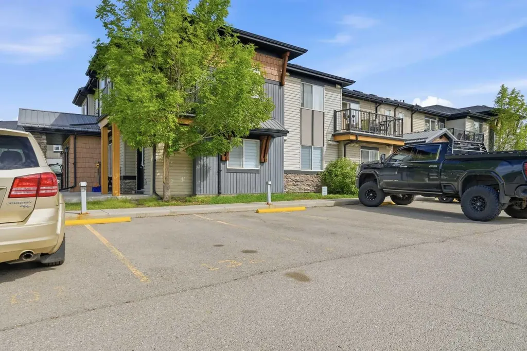 2781 Chinook Winds Drive SW Airdrie AB T4B 3S5