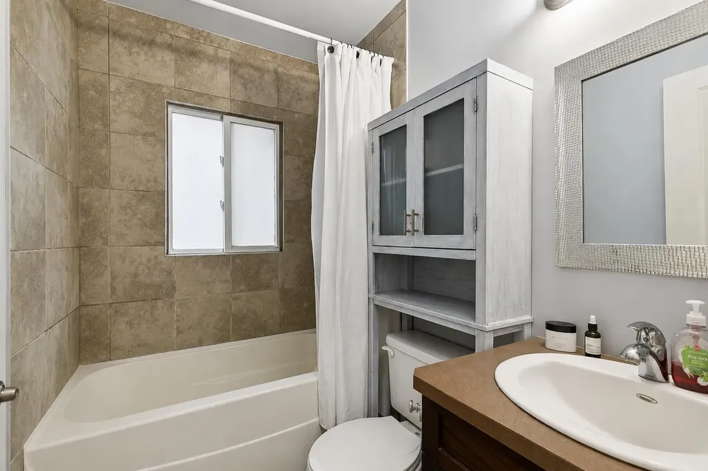 1025 14 Avenue SW Calgary AB T2R 0N9