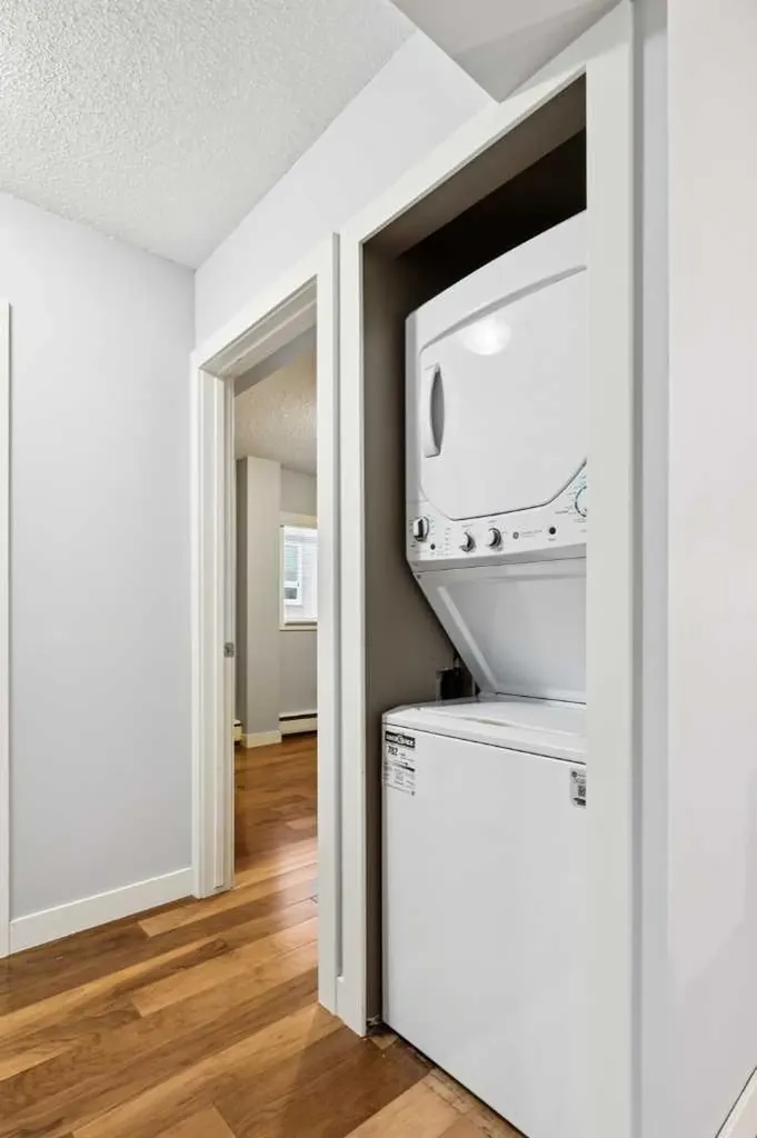 1025 14 Avenue SW Calgary AB T2R 0N9