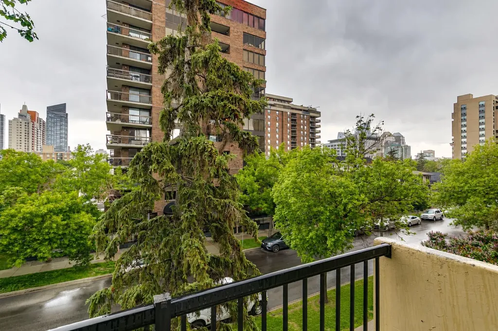 1025 14 Avenue SW Calgary AB T2R 0N9