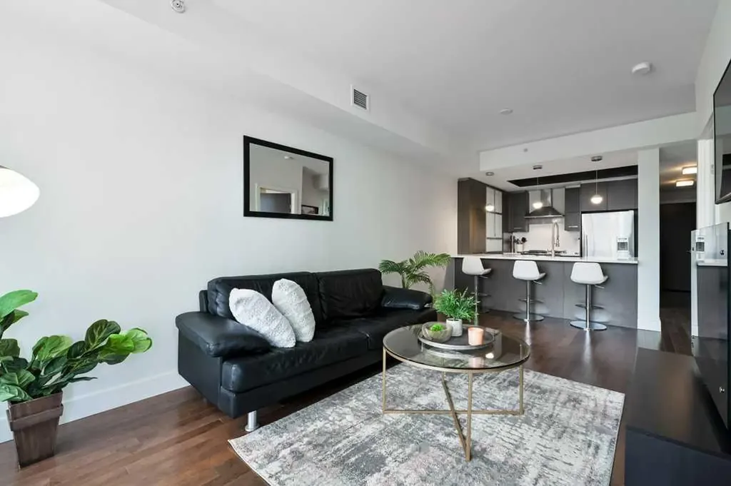 10 Shawnee Hill SW Calgary AB T2Y 0K5