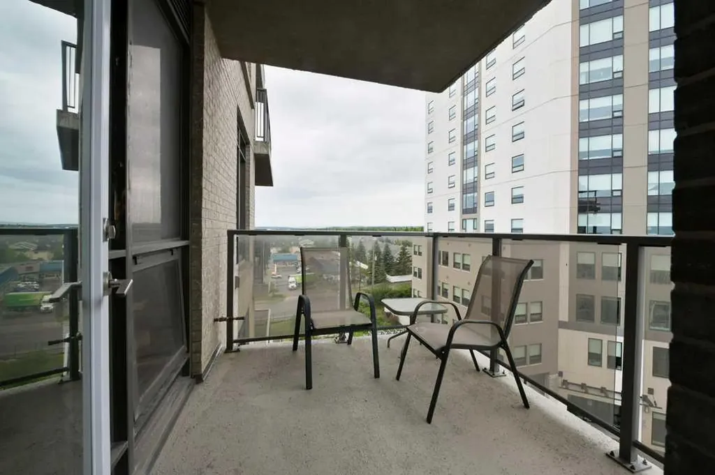 10 Shawnee Hill SW Calgary AB T2Y 0K5
