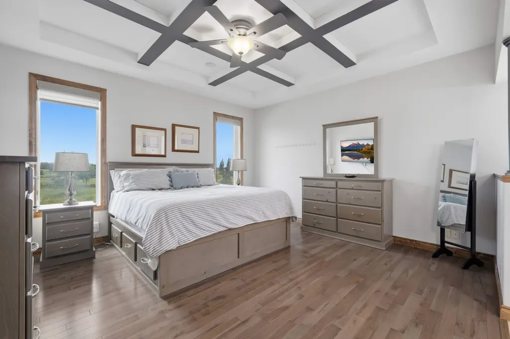8 Laurel Close Sylvan Lake AB T4S 0B3