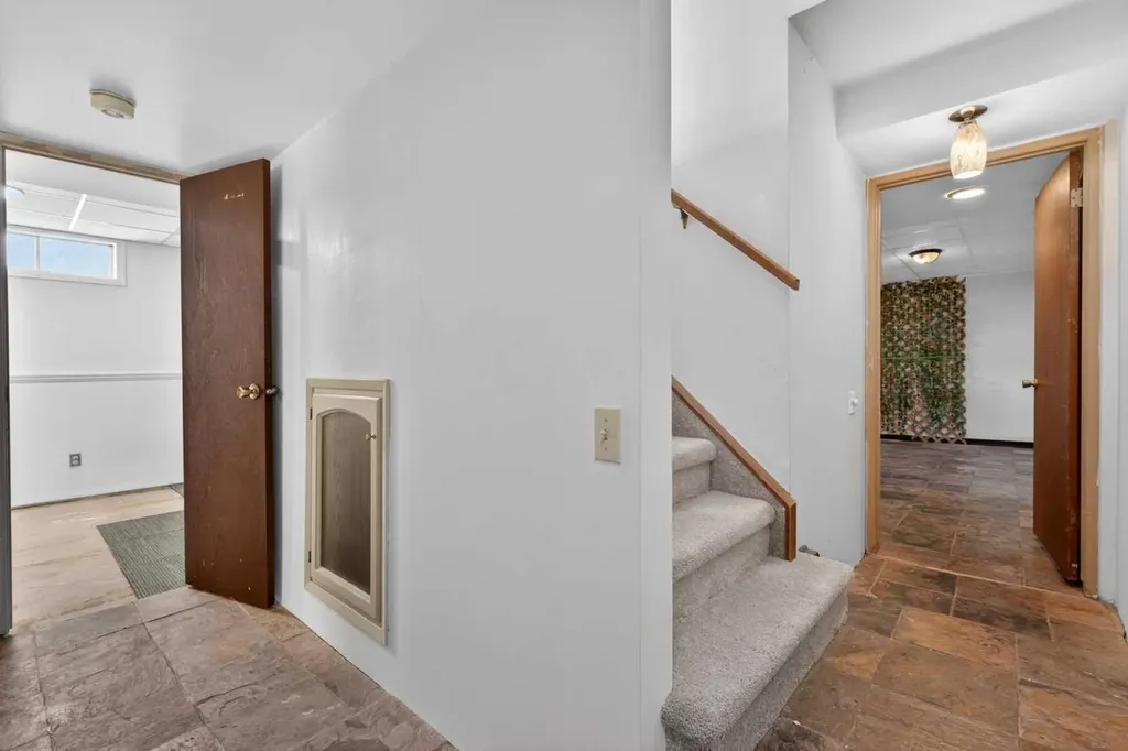 204 Whiteridge Place NE Calgary AB T1Y4K3