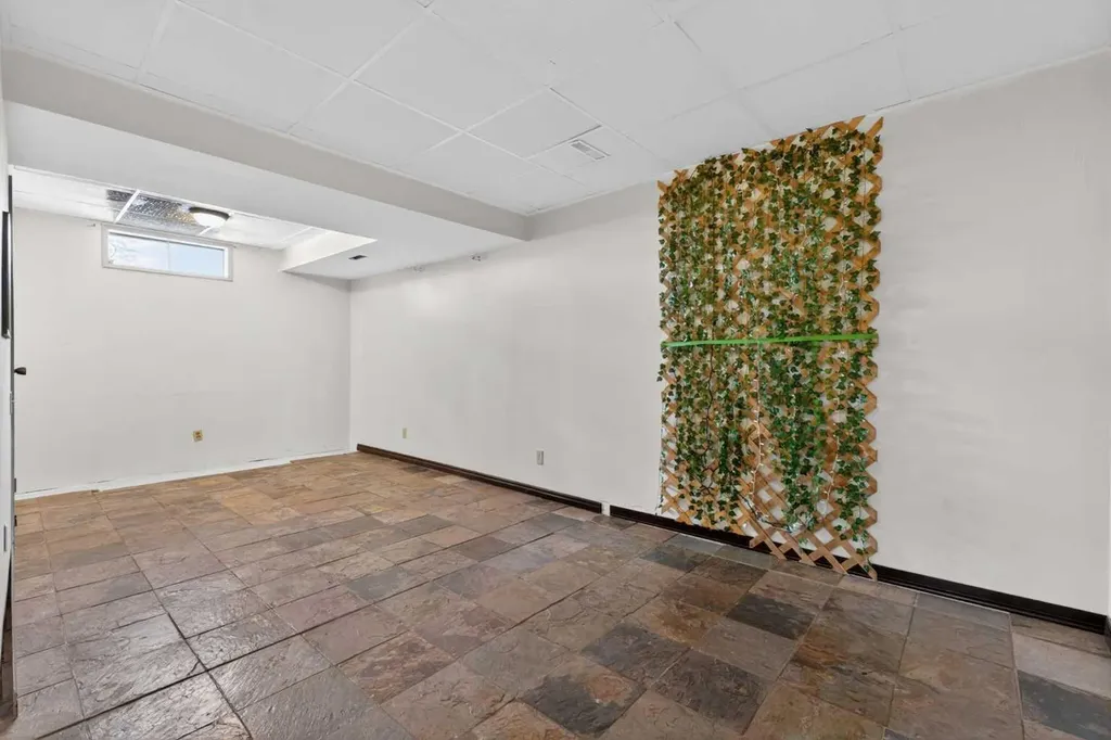 204 Whiteridge Place NE Calgary AB T1Y4K3