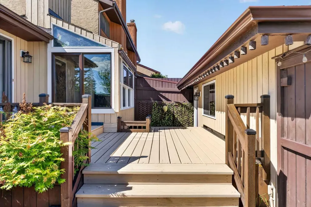 204 Whiteridge Place NE Calgary AB T1Y4K3