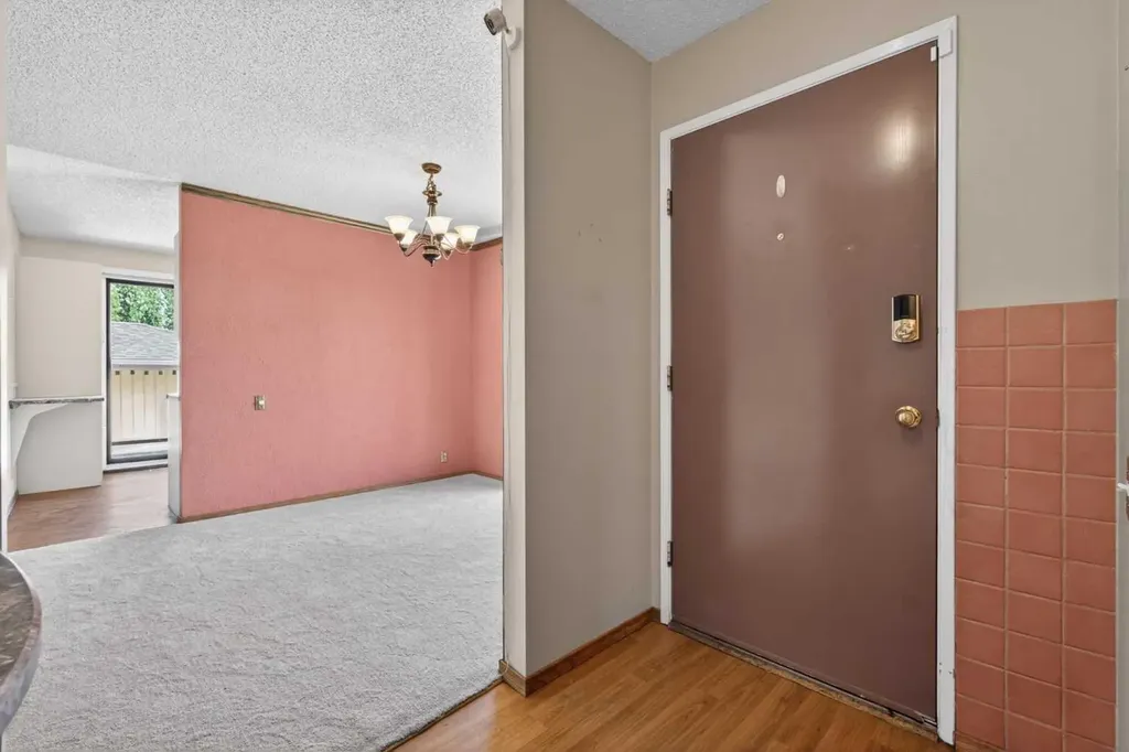 204 Whiteridge Place NE Calgary AB T1Y4K3