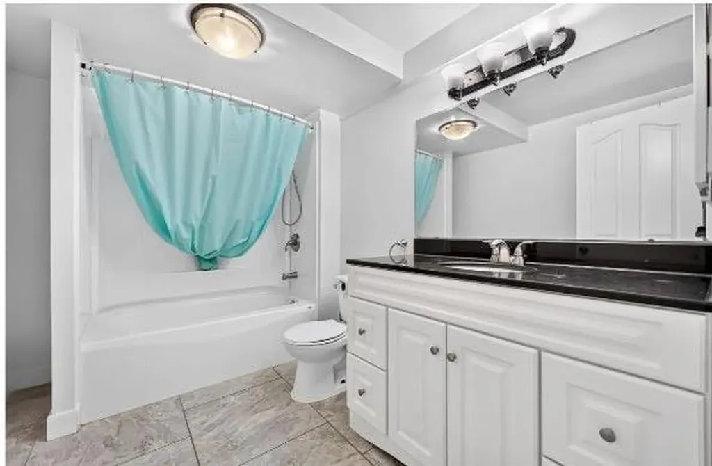 104 Silver Springs Green NW Calgary AB T3B 3Y9