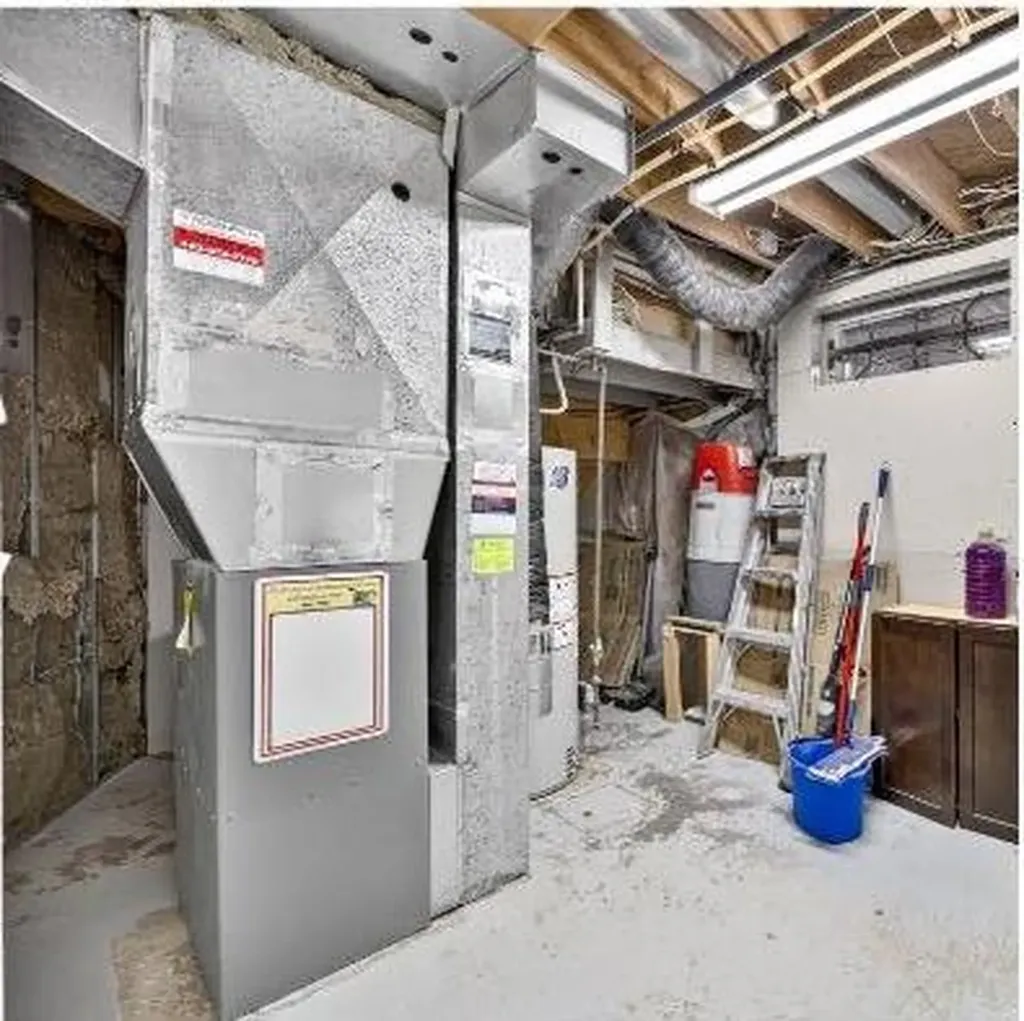 104 Silver Springs Green NW Calgary AB T3B 3Y9