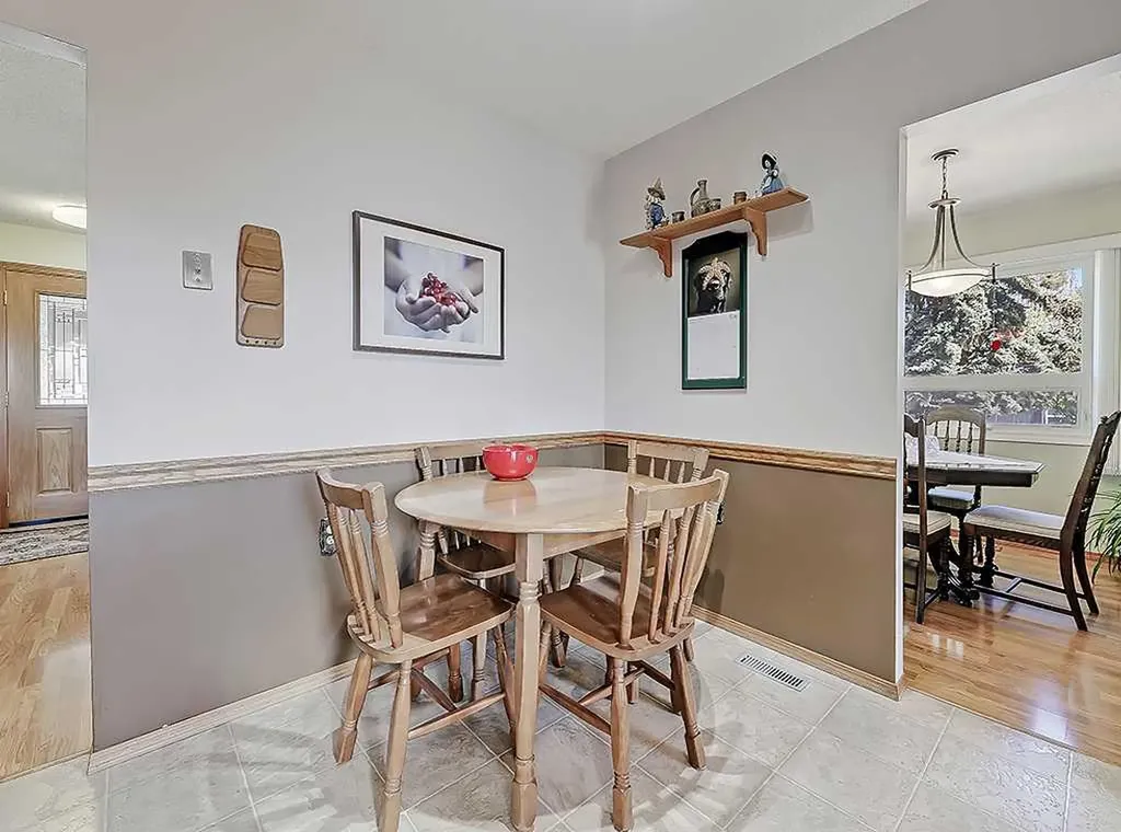 728 Parkvalley Road SE Calgary AB T2J 4V8