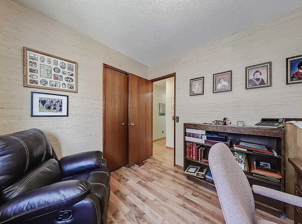 728 Parkvalley Road SE Calgary AB T2J 4V8