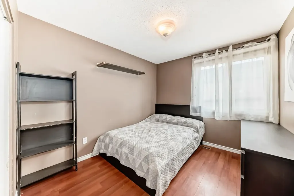 11240 6 Street SW Calgary AB T2W1V9