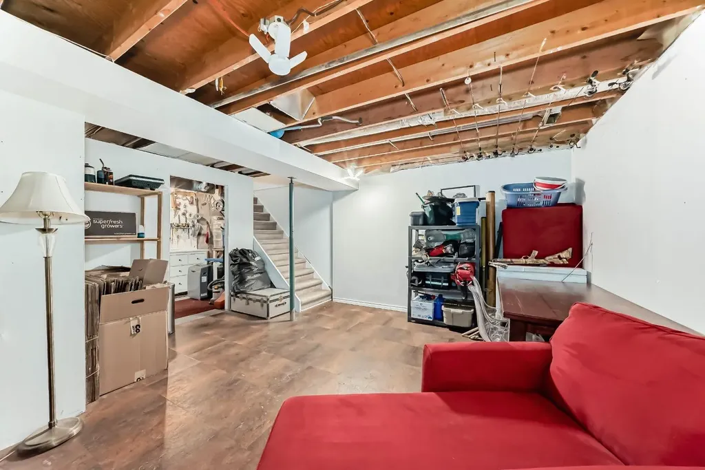 11240 6 Street SW Calgary AB T2W1V9