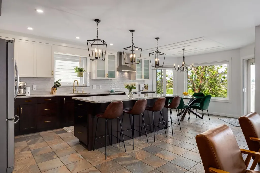 117 Arbour Ridge Heights NW Calgary AB T3A4Z1