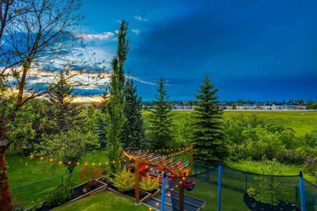 117 Arbour Ridge Heights NW Calgary AB T3A4Z1