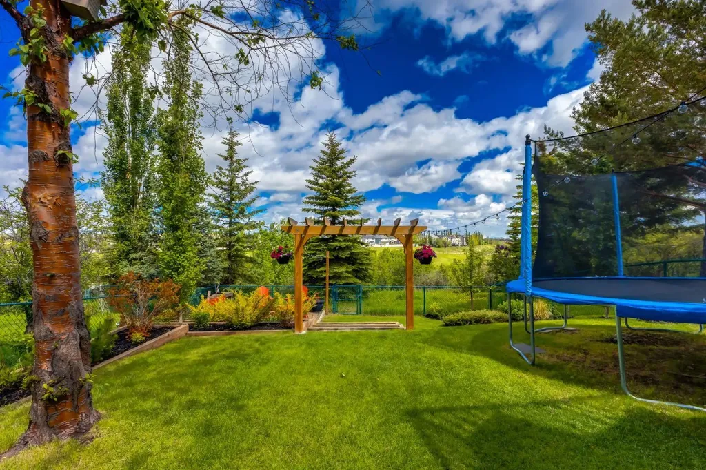 117 Arbour Ridge Heights NW Calgary AB T3A4Z1