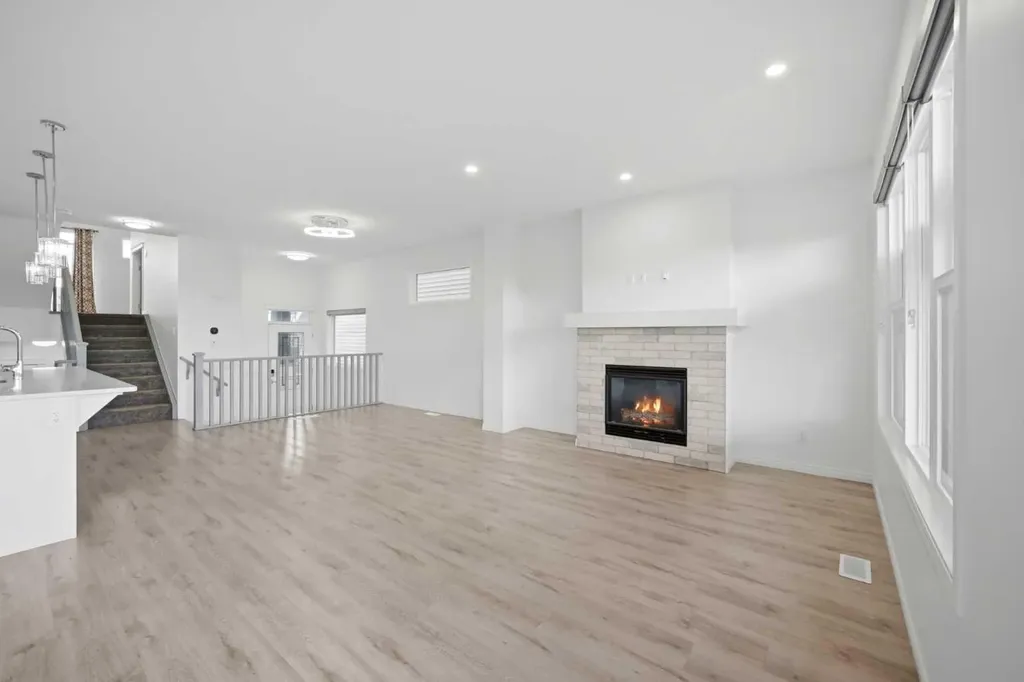 189 Sage Bluff Rise NW Calgary AB T3R 0Y9
