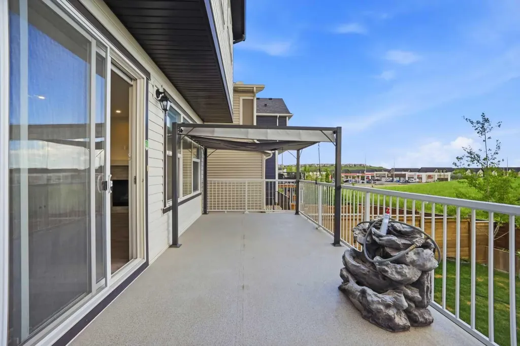 189 Sage Bluff Rise NW Calgary AB T3R 0Y9