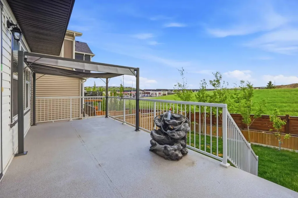 189 Sage Bluff Rise NW Calgary AB T3R 0Y9