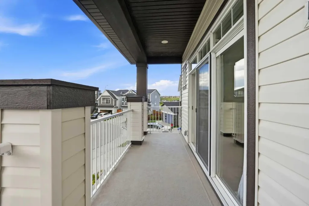 189 Sage Bluff Rise NW Calgary AB T3R 0Y9