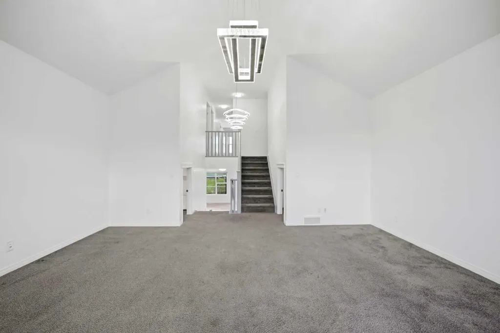 189 Sage Bluff Rise NW Calgary AB T3R 0Y9