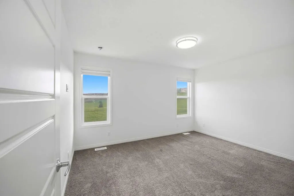 189 Sage Bluff Rise NW Calgary AB T3R 0Y9
