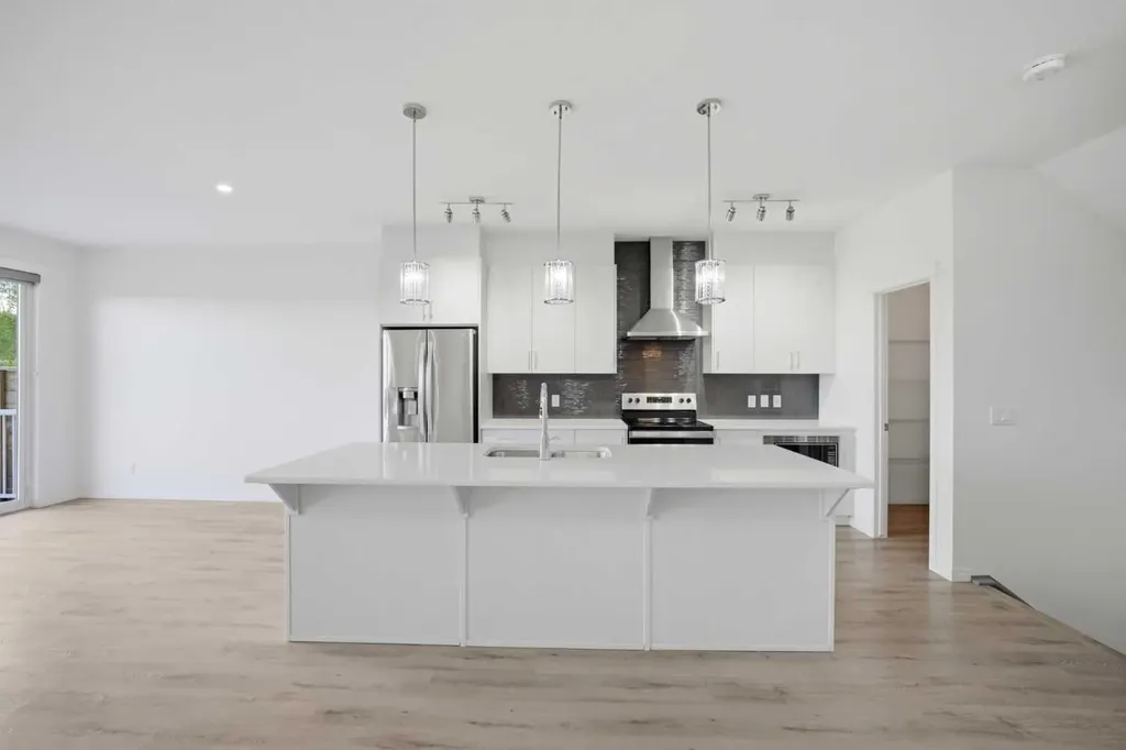 189 Sage Bluff Rise NW Calgary AB T3R 0Y9
