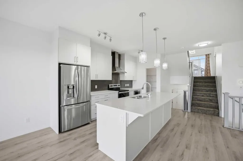 189 Sage Bluff Rise NW Calgary AB T3R 0Y9