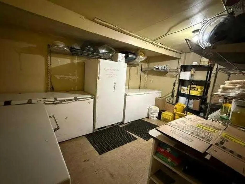 202 2 Street W Drumheller AB T0J 0Y4