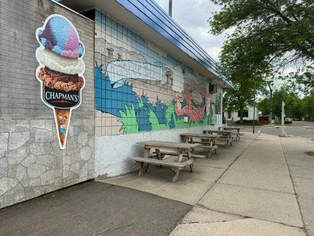 202 2 Street W Drumheller AB T0J 0Y4