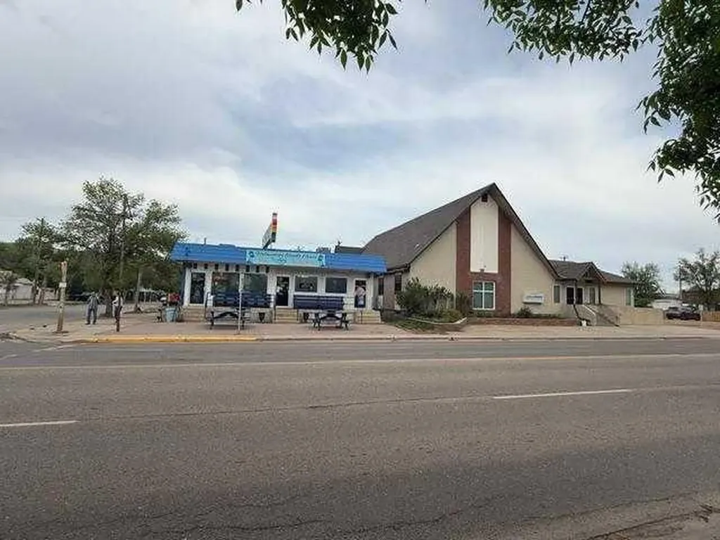 202 2 Street W Drumheller AB T0J 0Y4