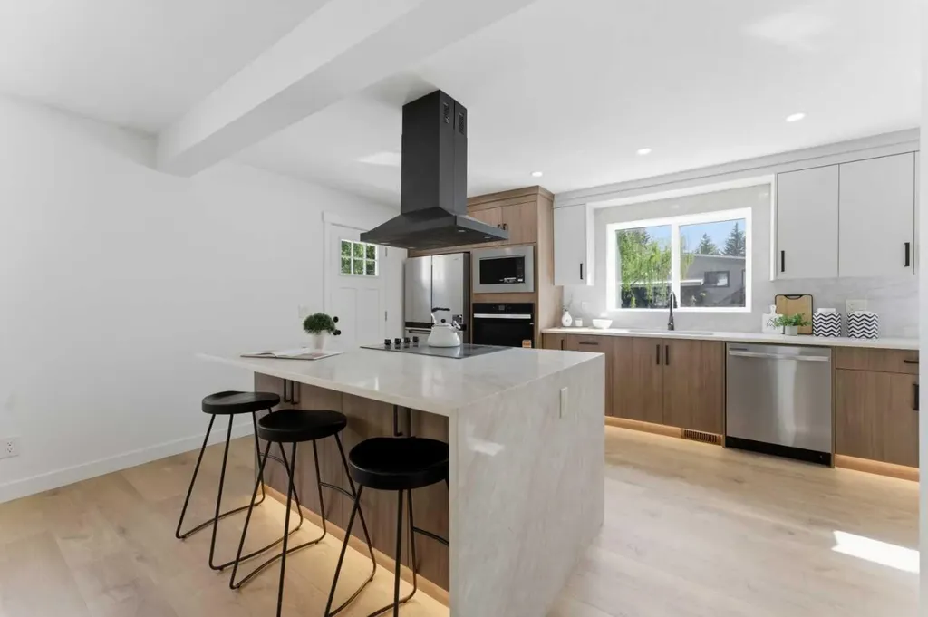 115 Brookgreen Drive SW Calgary AB T2W 2W4