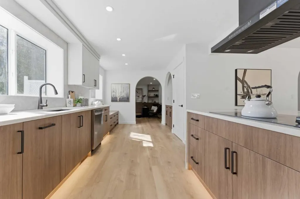 115 Brookgreen Drive SW Calgary AB T2W 2W4