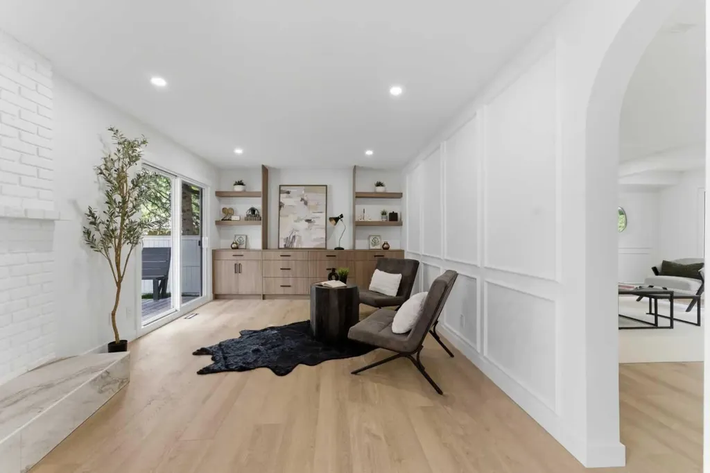 115 Brookgreen Drive SW Calgary AB T2W 2W4