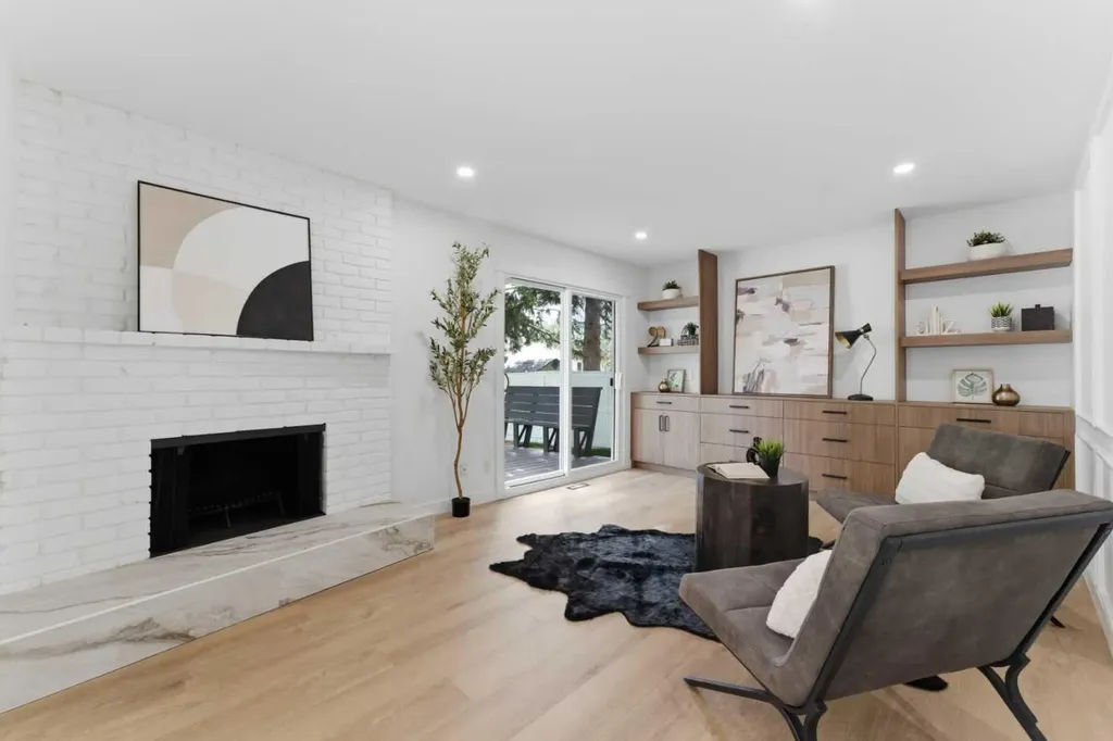 115 Brookgreen Drive SW Calgary AB T2W 2W4