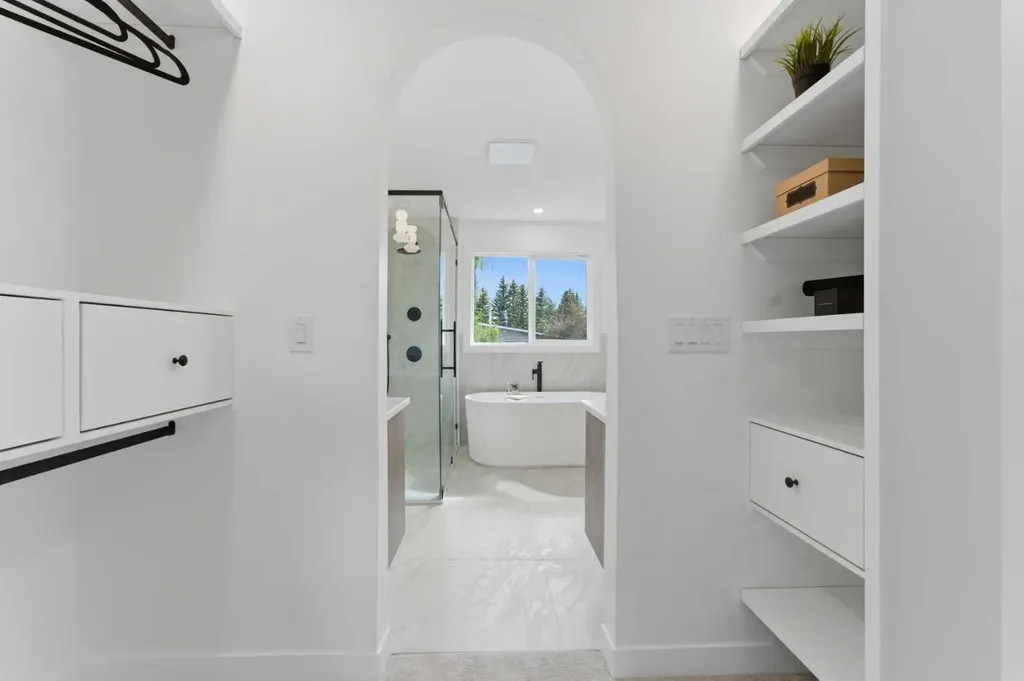 115 Brookgreen Drive SW Calgary AB T2W 2W4