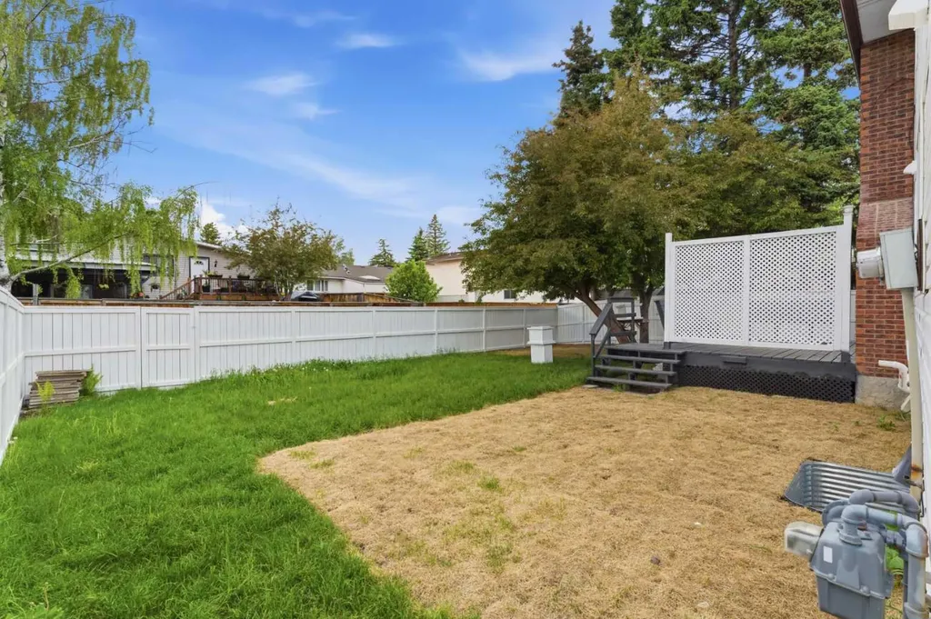 115 Brookgreen Drive SW Calgary AB T2W 2W4
