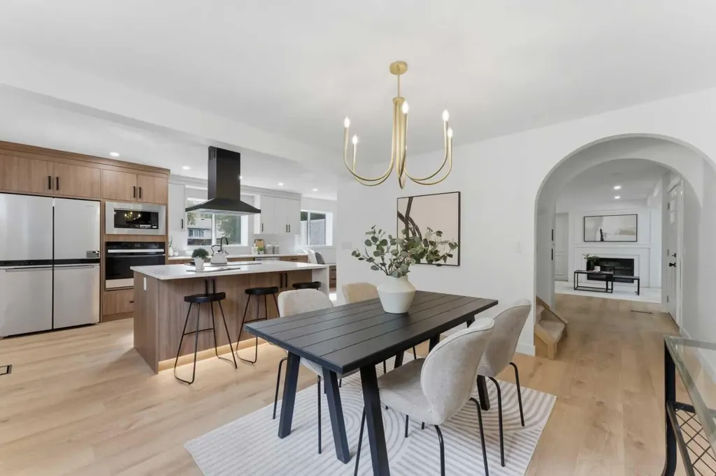 115 Brookgreen Drive SW Calgary AB T2W 2W4