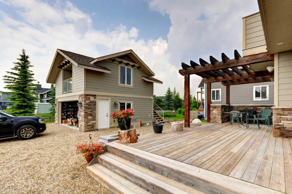 301 Cottageclub Green Rural Rocky View County AB T4C 1B1