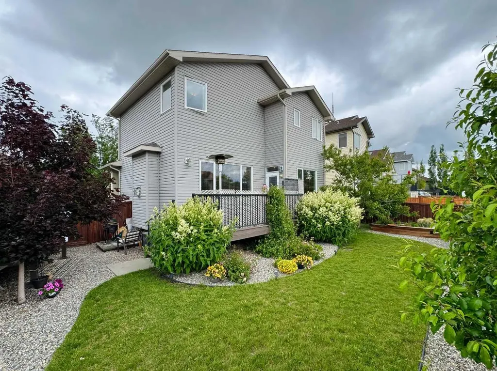 422 Lynx Terrace N Lethbridge AB T1H 6Z6