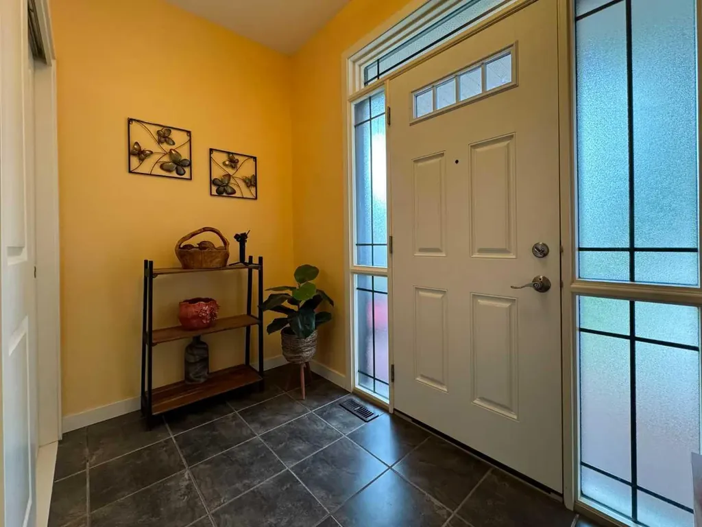 422 Lynx Terrace N Lethbridge AB T1H 6Z6