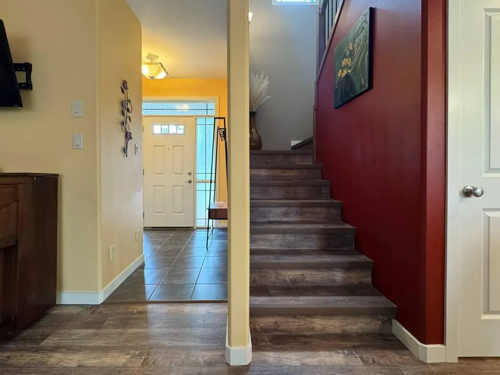 422 Lynx Terrace N Lethbridge AB T1H 6Z6