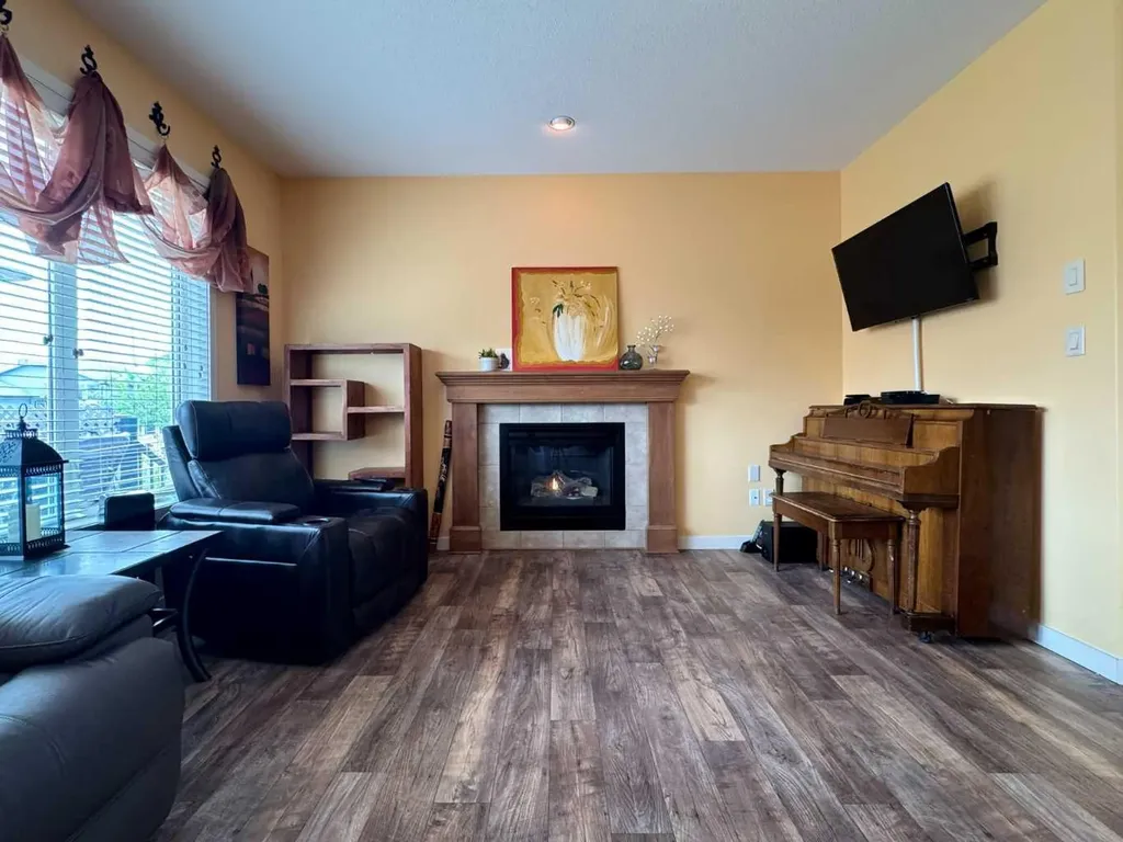 422 Lynx Terrace N Lethbridge AB T1H 6Z6
