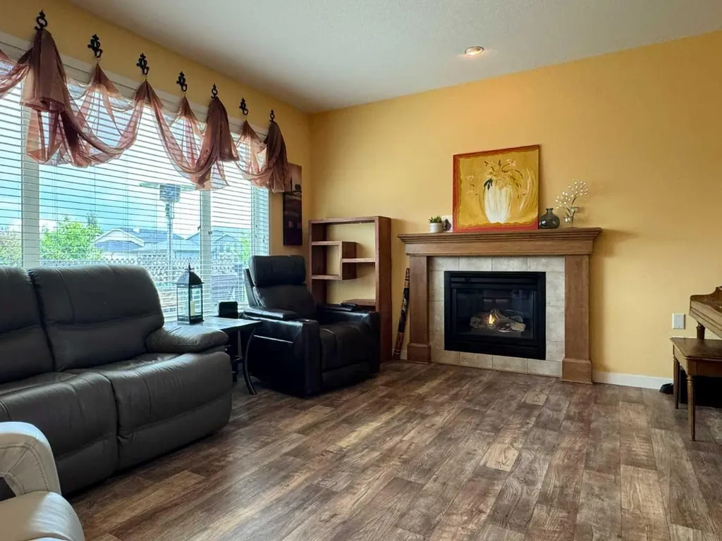 422 Lynx Terrace N Lethbridge AB T1H 6Z6