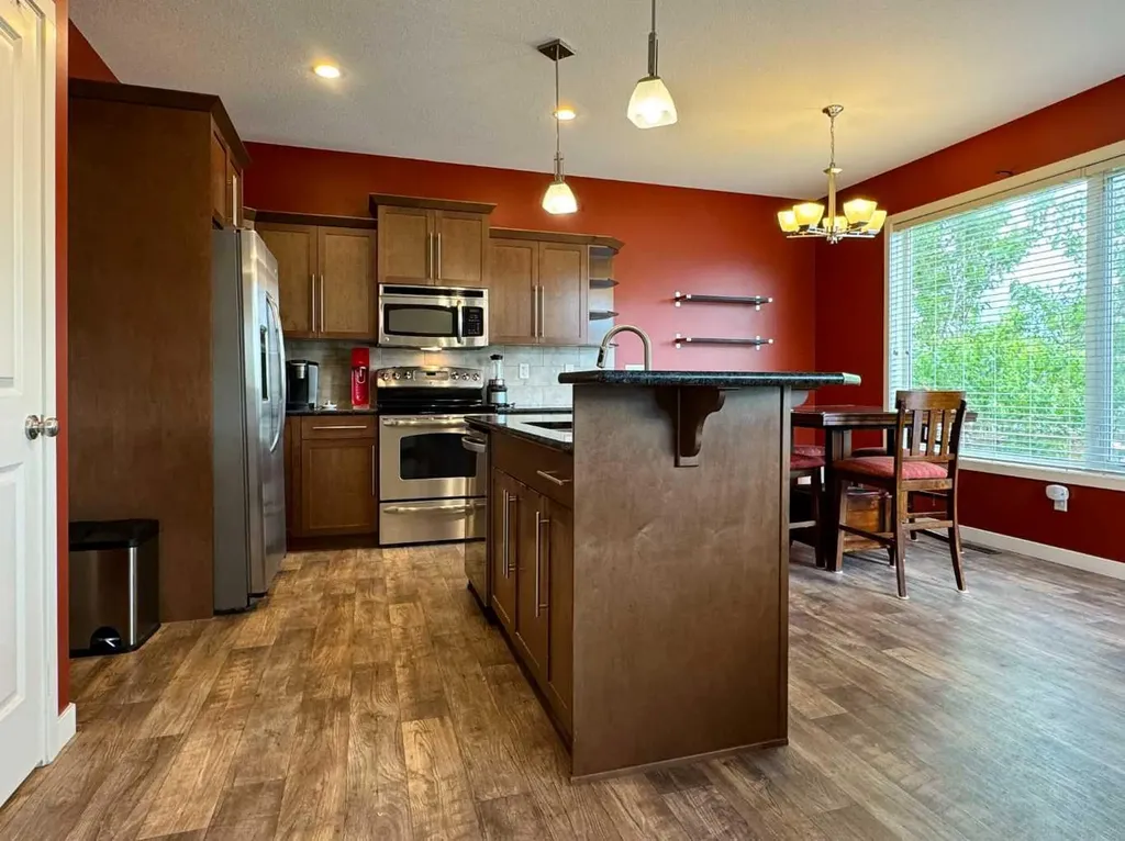 422 Lynx Terrace N Lethbridge AB T1H 6Z6