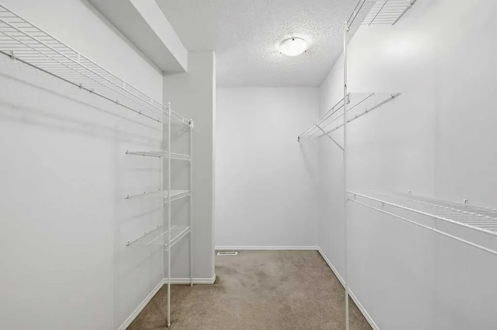 23 Mcintyre Place NW Langdon AB T0J1X2