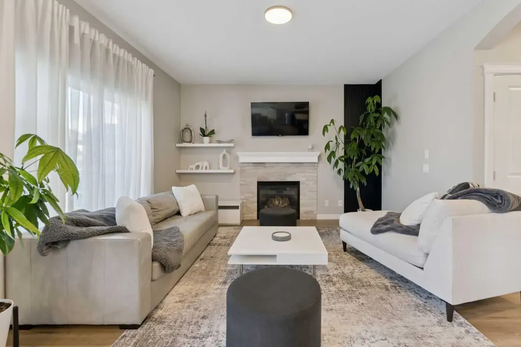 4478 Elgin Avenue SE Calgary AB T2Z 4Z8