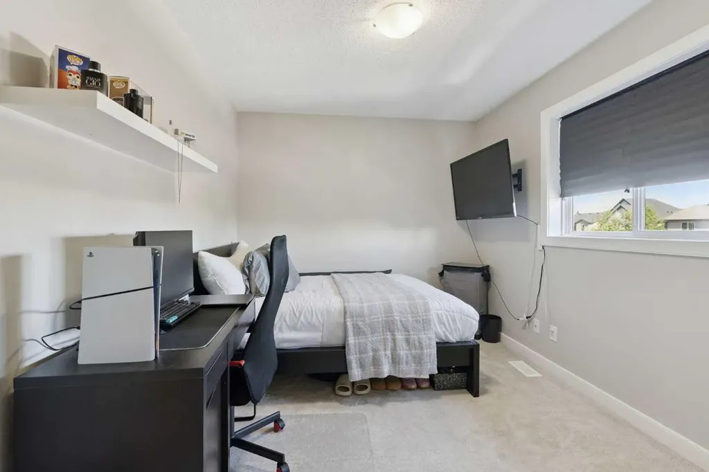 4478 Elgin Avenue SE Calgary AB T2Z 4Z8