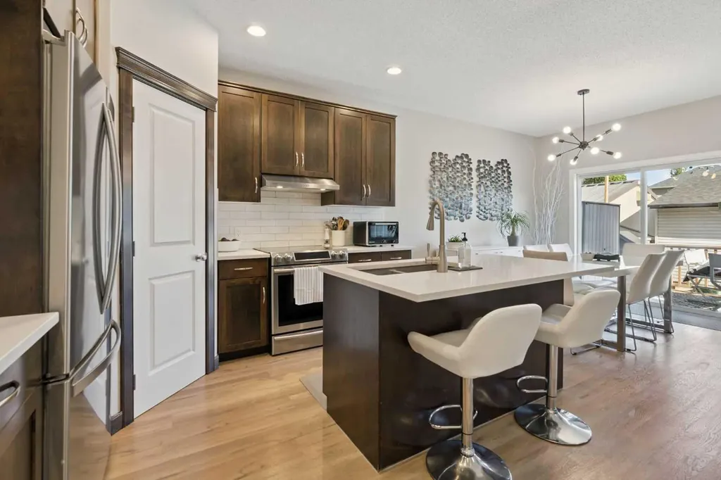 4478 Elgin Avenue SE Calgary AB T2Z 4Z8